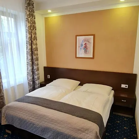 Grand Vltavin Чески-Крумлов
