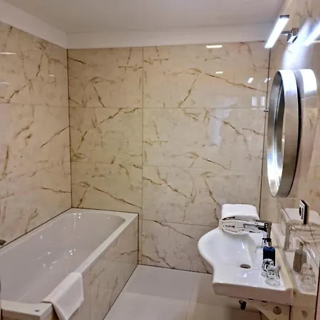 Pensionat Grand Vltavín 3*