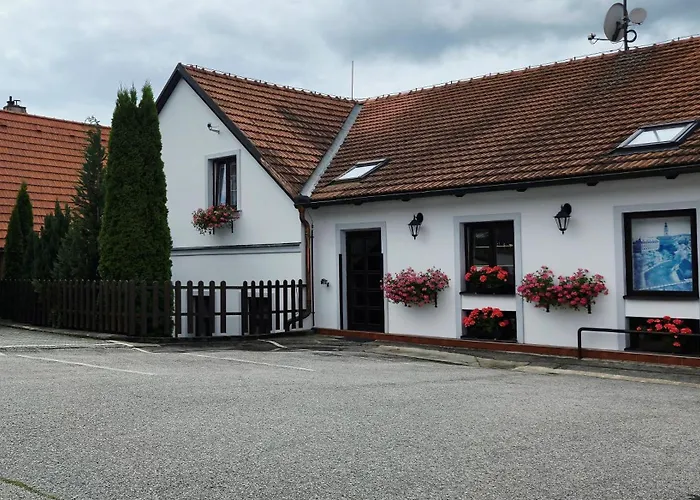 Casa de hóspedes Vltavín 3*